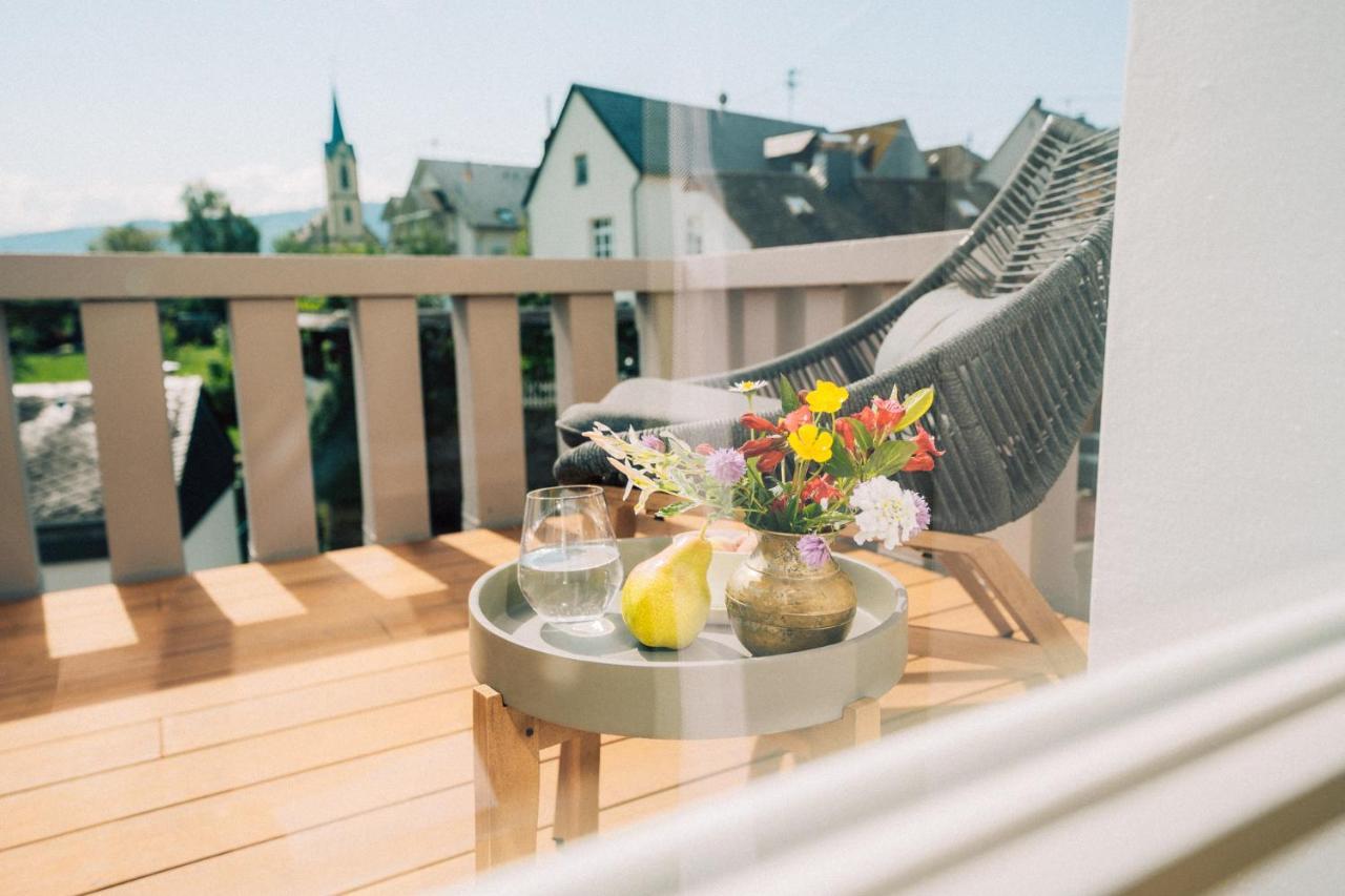 Gut Foersterlay - Exklusive Boutique Apartments Im Historischen Winzerhaus Direkt An Der Mosel Losnich Exterior photo